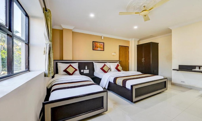 Pallavaram Hotel | SAlBALA INN