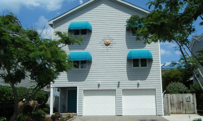 Croatan Beach House | SALE 8/30 A Caribbean Fantasy-Lux/Comf/Style/Pool/Tikibar-in Croatan nr Boardwk