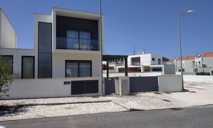 Salir do Porto Villa | Salir Do Porto -Pretty modern villa with swimming pool
