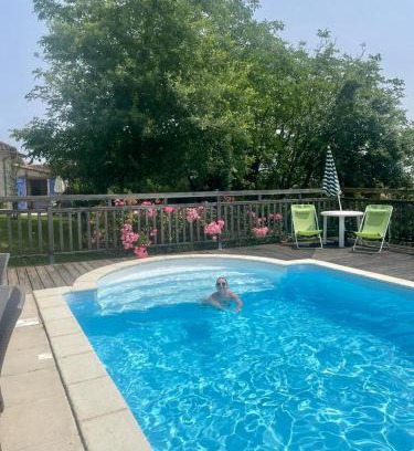 Salles-Lavalette House | Salles Lavalette