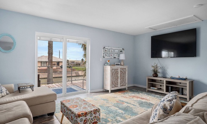 Rockport House | Salt Therapy | Waterfront, Pet-friendly + Private Boat Dock