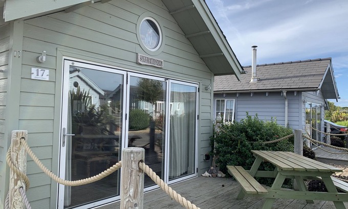 Filey Cottage | Salty Dog - a beach house that sleeps 4 guests in 2 bedrooms