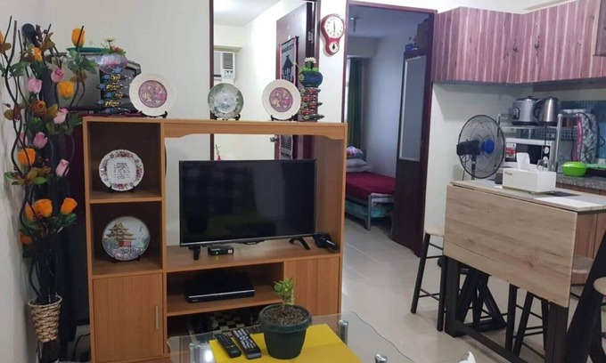 Tondo House | Samanakans Condotel Group/Couples room#17