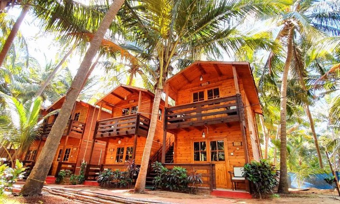 Devbag Hotel | SAMANT BEACH RESORT AND VILLA