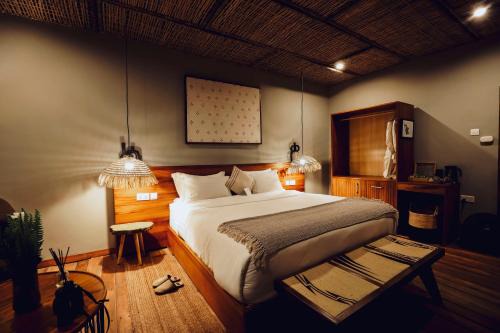 Kinigi Cabin | Sambora Kinigi