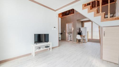 Donghae House | Samcheok Bongsuni-unni Pension