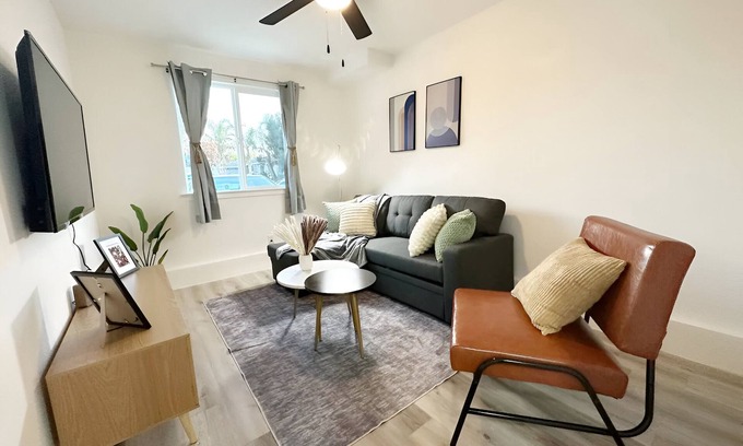 Evergreen House | San Jose 1BR | New Build | Pet Friendly | W/D