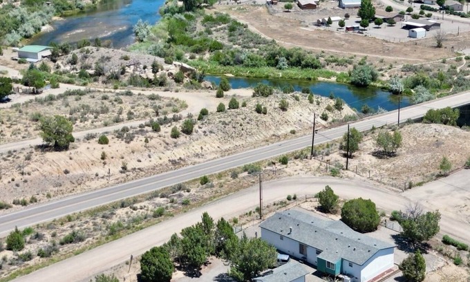 Navajo Dam House | San Juan Cast and Crash, Sleeps 10 and just minutes from world class fly fishing