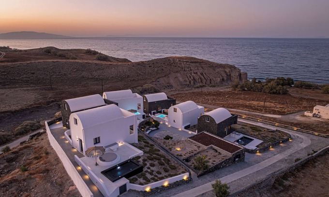 Kamari Villa | San Nectar Luxury Villas