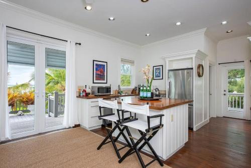 Rock Sound House | Sand Dollar Cottage cottage