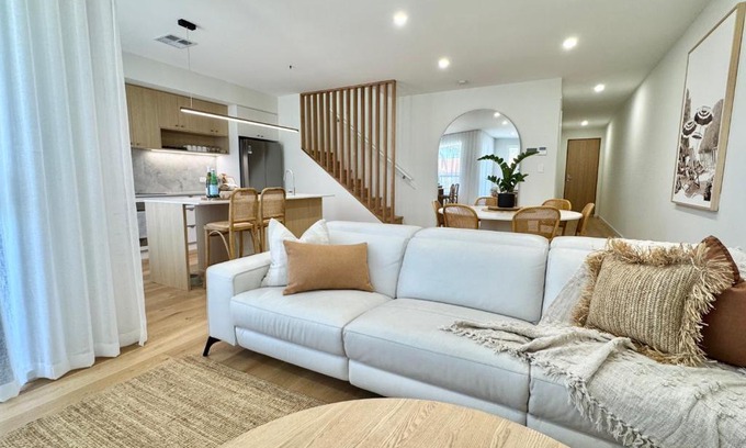 Henley Beach South House | 'Sandbar Escape' 3BR Beach House at Henley Beach