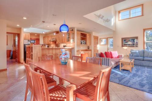 Shorepine Village House | Sandcastle-Pacific City - Meredith Lodging