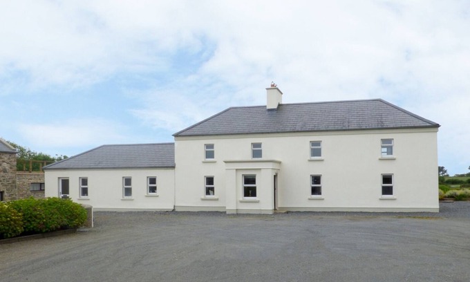 Tacumshane House | SANDERLING LODGE, pet friendly in Tacumshane, County Wexford