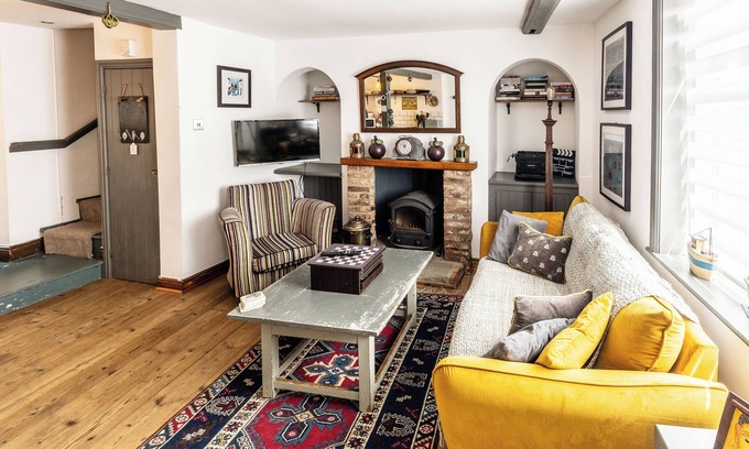Scarborough Cottage | Sandgate Cottage - A charming 18th century mid terrace retreat.