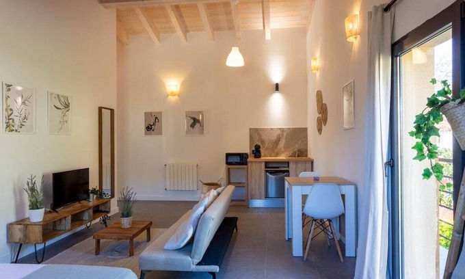Villafufre Cottage | Sandoñana · by Wehomes · Old Palace Lodge DA10