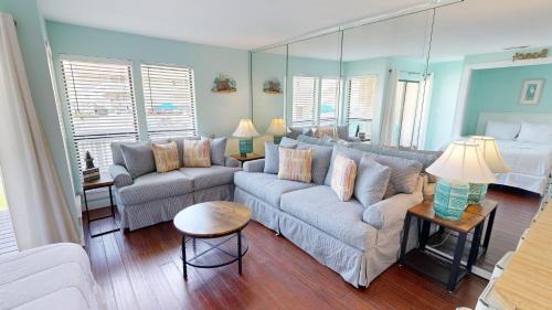 Holiday Isle Apartment | Sandpiper Cove 8113- by Holiday Isle Properties