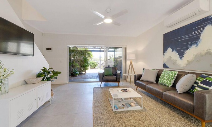 West Lakes Shore House | Sandpiper - Steps to Beach | BBQ | Courtyard | 3B