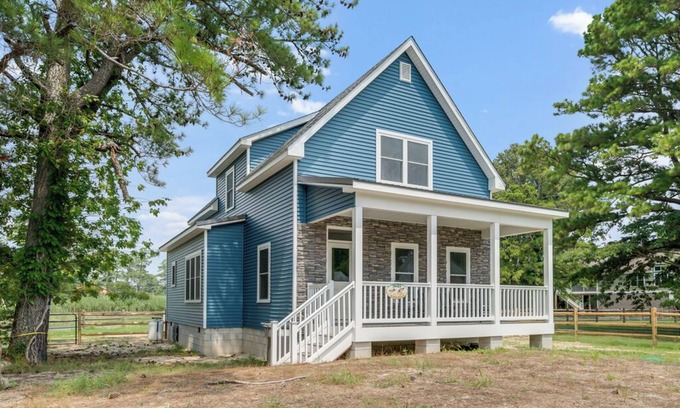Chincoteague House | Sandpiper Shanty - Brand New and Dog Friendly!