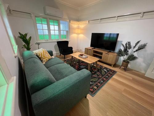 Ingham Apartment | Sans Souci Apartments