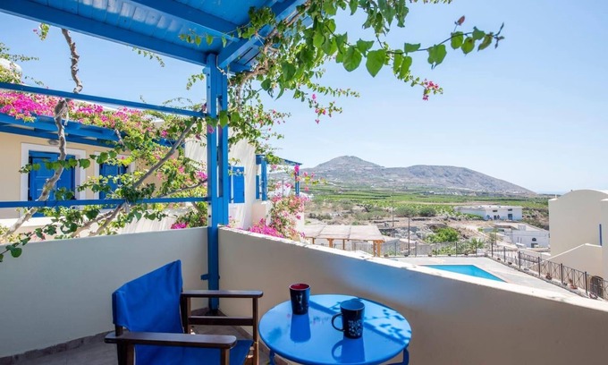 Megalochori Apartment | Santorious Nice View Apartment