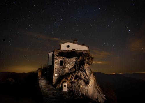 Sant Pere de Torello Hotel | Santuario De Bellmunt