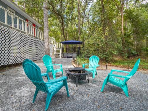 Atkinson House | Satilla Woods Cabin & Hot Tub