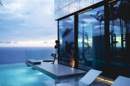 Tabua Villa | Saudade Residence - Ultra Luxury Futuristic Ocean Zen Retreat