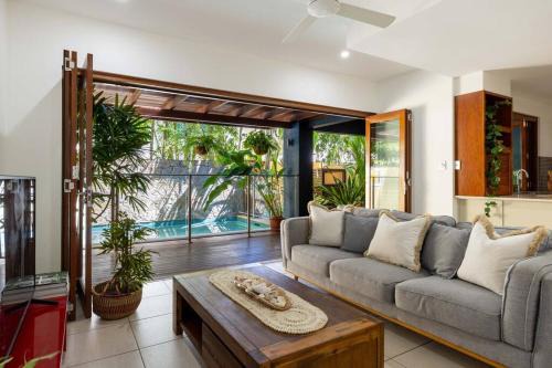 Port Douglas Villa | Savannah Villa Elua