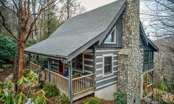 Banner Elk Cabin | Scarborough Fair - Between Boone and Banner Elk - Hot Tub - Screened In Porch - Pet Friendly