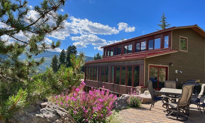 Red Cliff House | Scenic Solar Powered 4-bedroom Mountain Home Near Vail