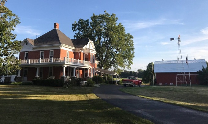 Howe House | Schönbrook Farm & Inn