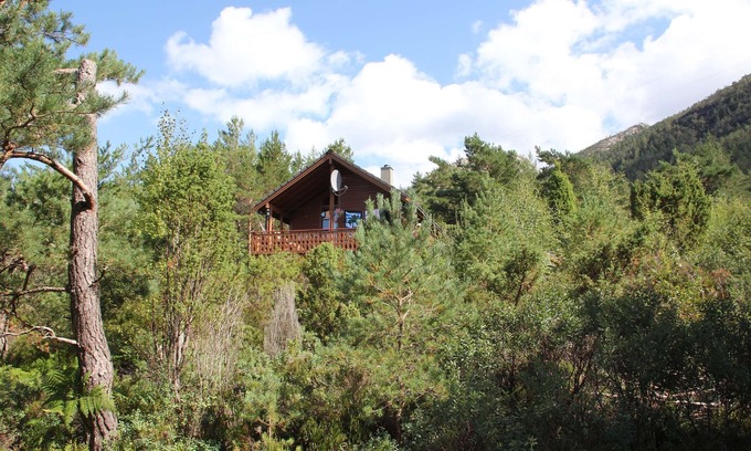 Lyngstranda House | Schönes Haus in Norwegen; Motorboot Mietbar, Hardangerfjord, Nähe Rosendal!