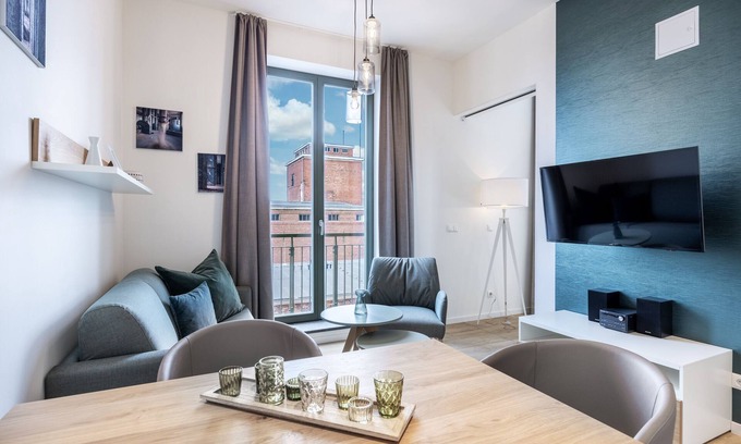 Wismar Apartment | Schickes Hafenapartment mit Balkon und Tollem Ausblick in Hervorragender Lage