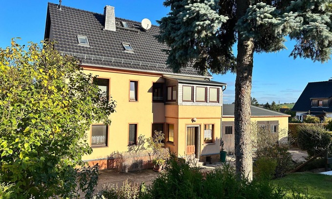 Stolpen Apartment | Schlossblick und Komfort in Stolpen