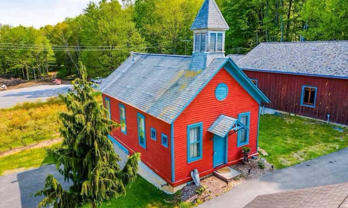 Franklin Springs House | Schoolhouse - Unit B