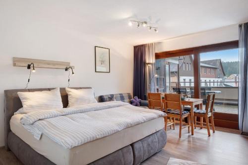 Schoenwald Apartment | Schwarzwaldliebe mit Pool, Sauna