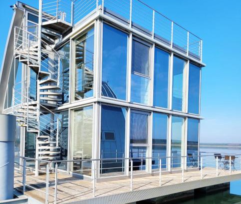 Geierswalde Apartment | schwimmende Ferienwohnung Rooftop
