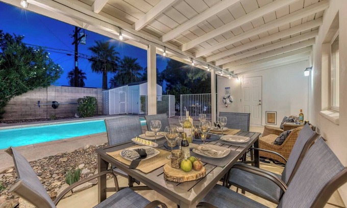 Papago Parkway House | Scottsdale Dream Home with FREE Heated Pool!