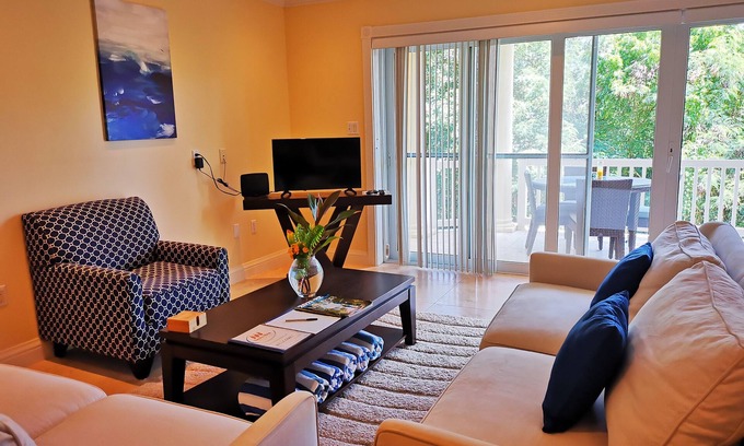 Charlestown Villa | Sea Dreamer Villa 10E Hamilton Beach Villas and Spa -2BRD