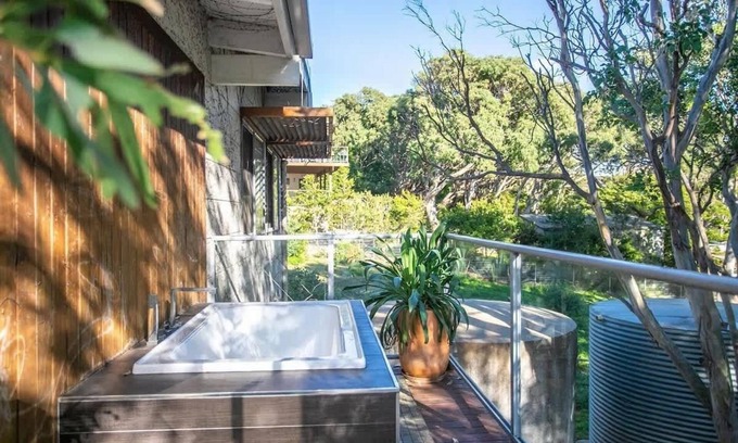 Kioloa House | Sea Forever Summary: