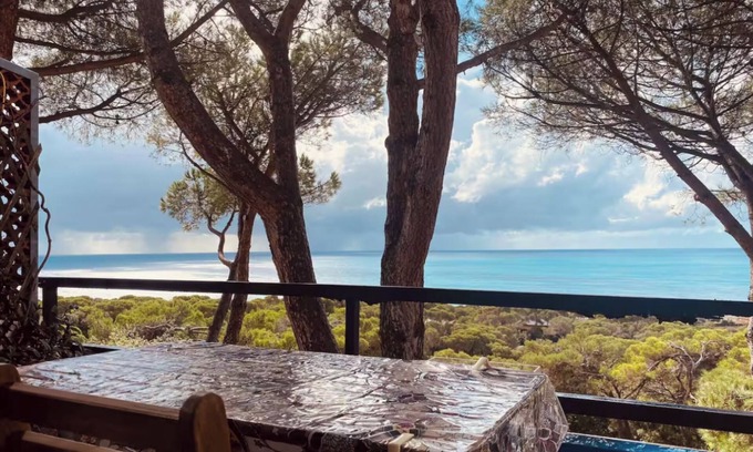 Quercianella Apartment | Sea of Light Apartment