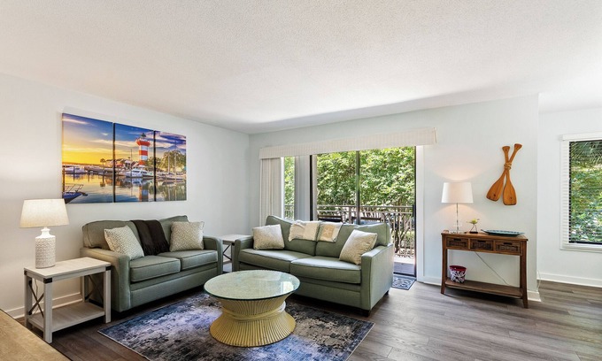 Harbour Town Condo | Sea Pines -Spacious & Renovated, Heart of Harbour Town, Pet Friendly