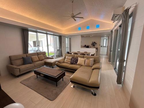 Kin Apartment | Sea Side Loco's
