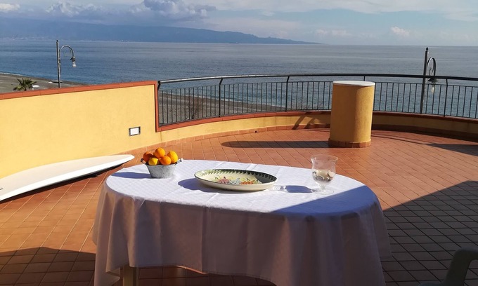 Nizza di Sicilia Apartment | Sea view apartment
