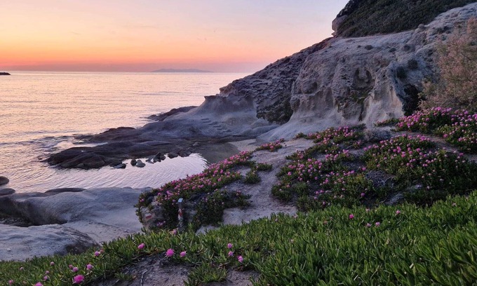 Sant' Andrea House | Sea view house: an ideal place for family or friends vacation