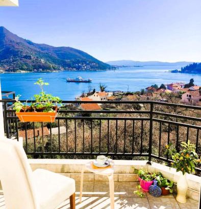 Kamenari Apartment | Sea View-Pool-Bicycles