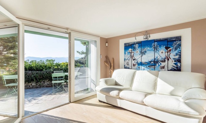 Tellaro Apartment | Sea View & Private Garden! Appt x4 in Tellaro