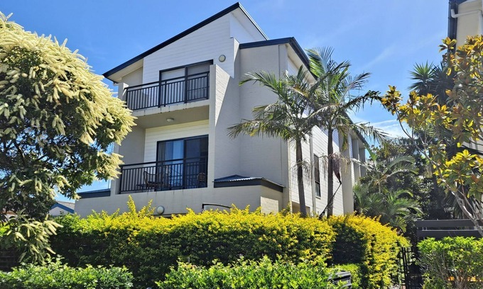 Tuncurry Apartment | Seachange 5 -If your ready to embrace the seachange lifestyle of Tuncurry, this apartment is for you