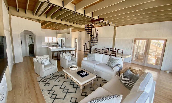 Alligator Point House | Seafarer 3 bed 2 1/2 bath Gulf to bay sleeps 6. Elevator