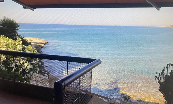 Altafulla Apartment | Seafront apartment in Altafulla beach, Costa Dorada, Tarragona, Spain